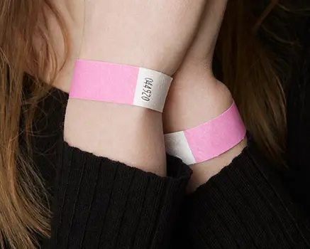 Babyrosa papirarmbånd