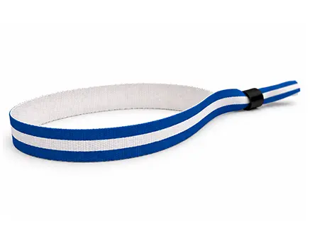 Festivalarmbånd med blå og hvite striper - Finland