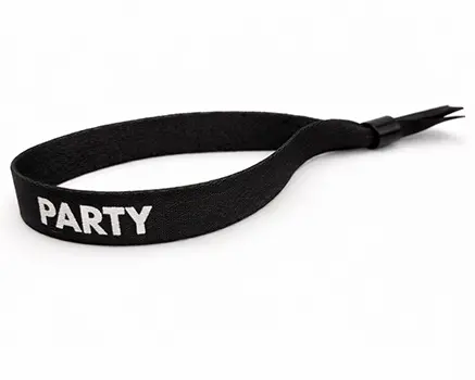 Svarte festivalarmbånd